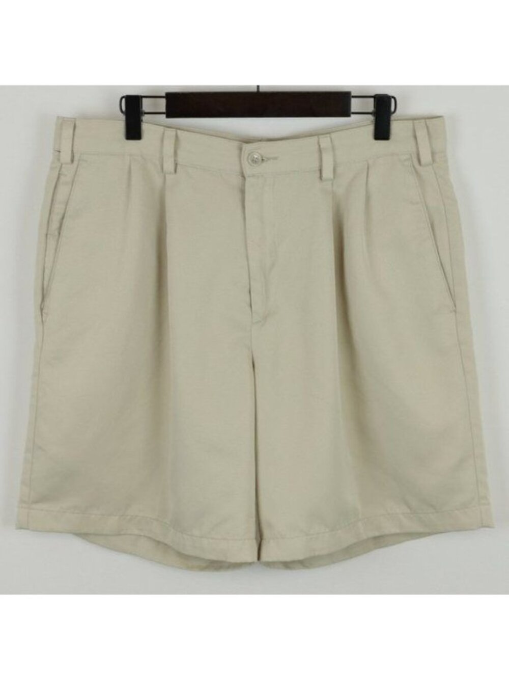 Dockers Golf Men's Size 34 Tan Pleated Bermuda Quick Dry Classic Golf Shorts